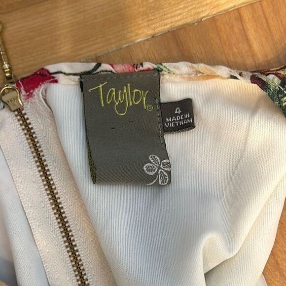 Floral Sleeveless Dress - Multicolor - Picture 2 of 6